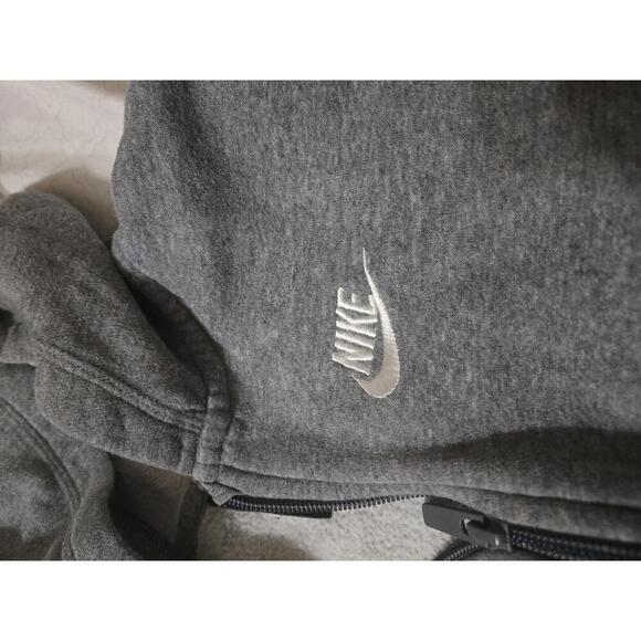 Nike Standard Fit Grey Kids' Hoodie Sweatshirt Size L - Picture 3 of 4